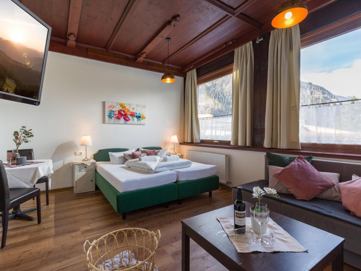Gasthof Restaurant Waldcafe Mayrhofen Exterior foto