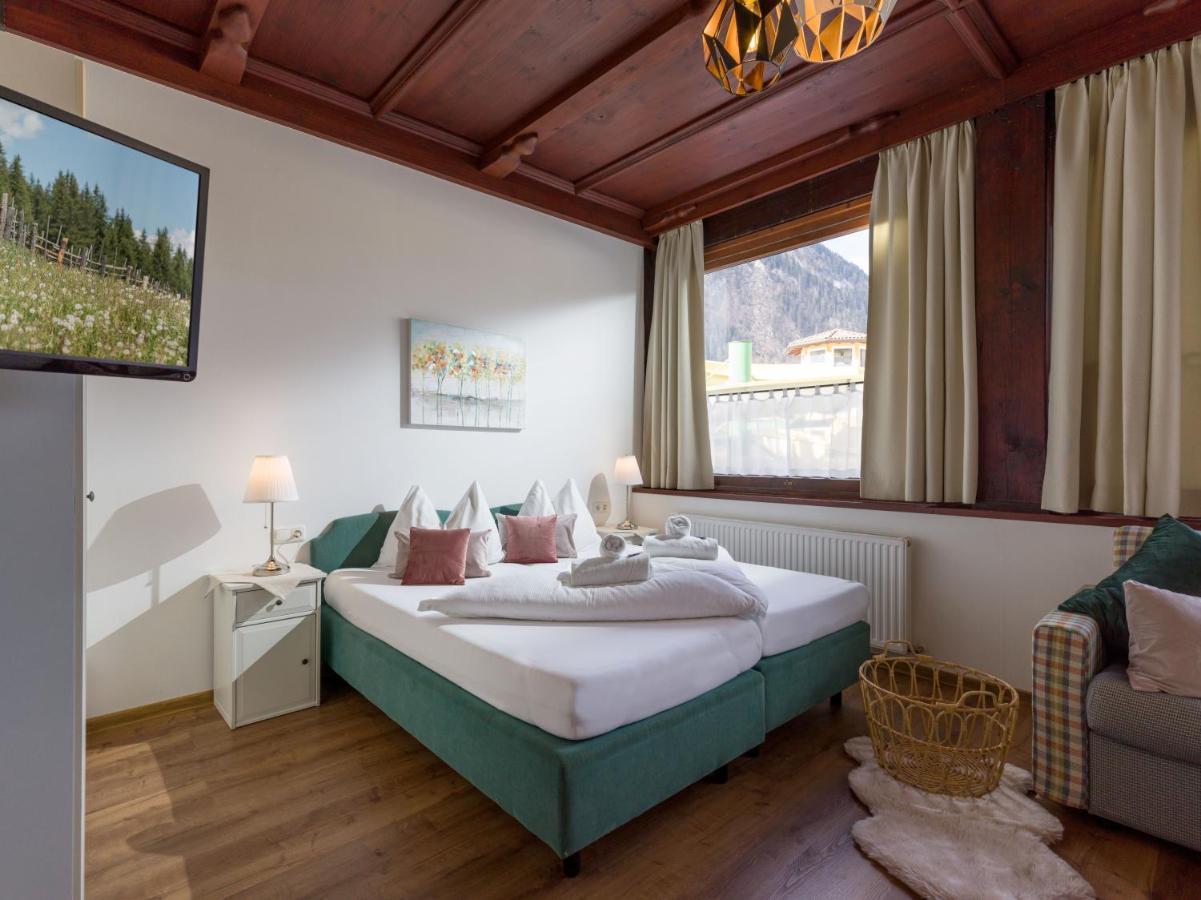 Gasthof Restaurant Waldcafe Mayrhofen Exterior foto